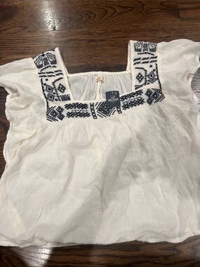 Hollister White Square-Neck Tunic with Navy Embroidery